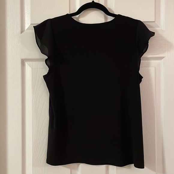 Black CeCe flutter sleeve blouse - Picture 4 of 4